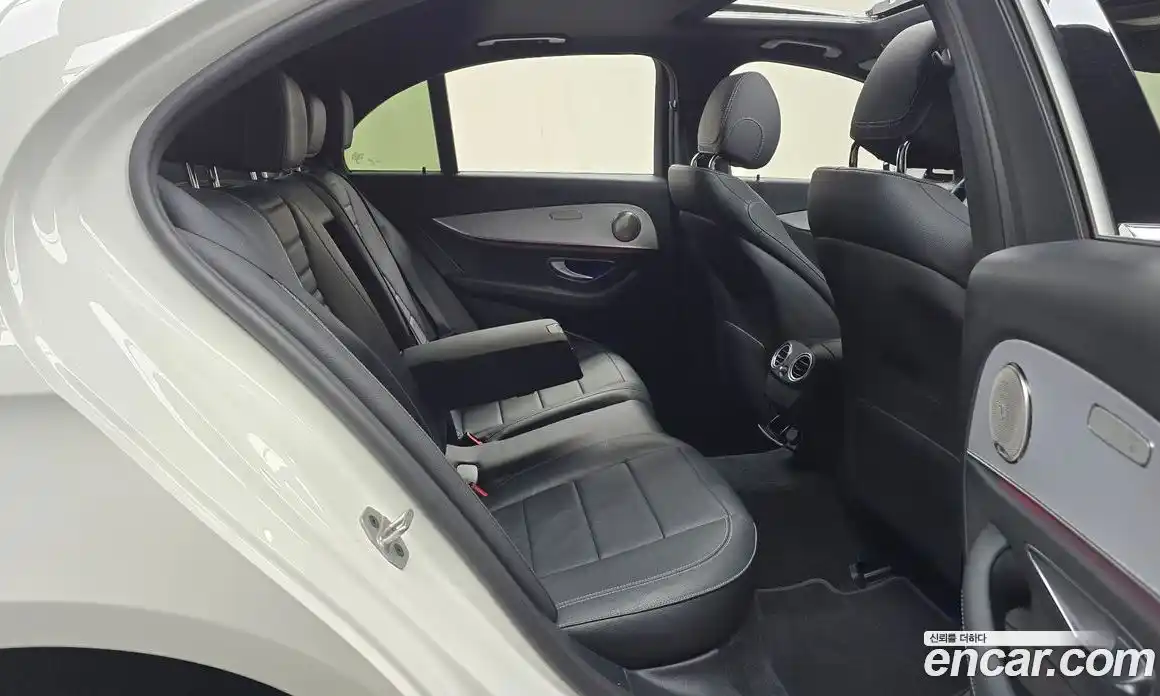 Mercedes-Benz E-Class 2021 2.0 гидро, фото 12