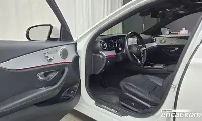 Mercedes-Benz E-Class 2021 2.0 гидро, миниатюра 10