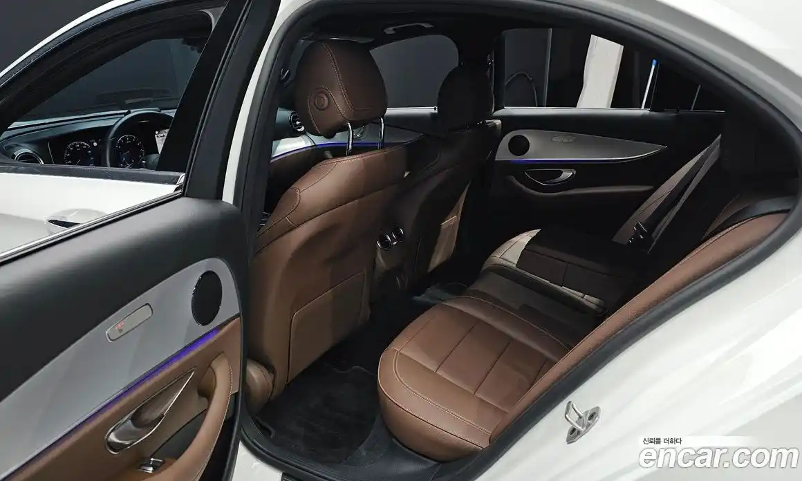 Mercedes-Benz E-Class 2021 2.0 гидро, фото 12