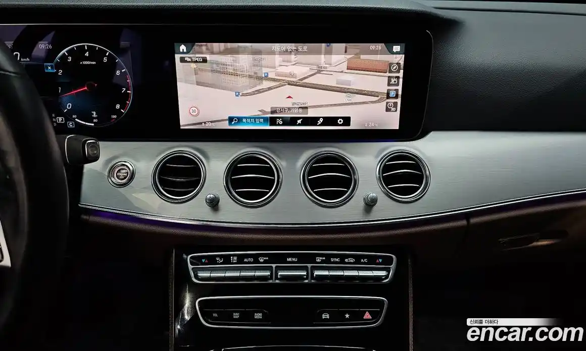 Mercedes-Benz E-Class 2021 2.0 гидро, фото 14