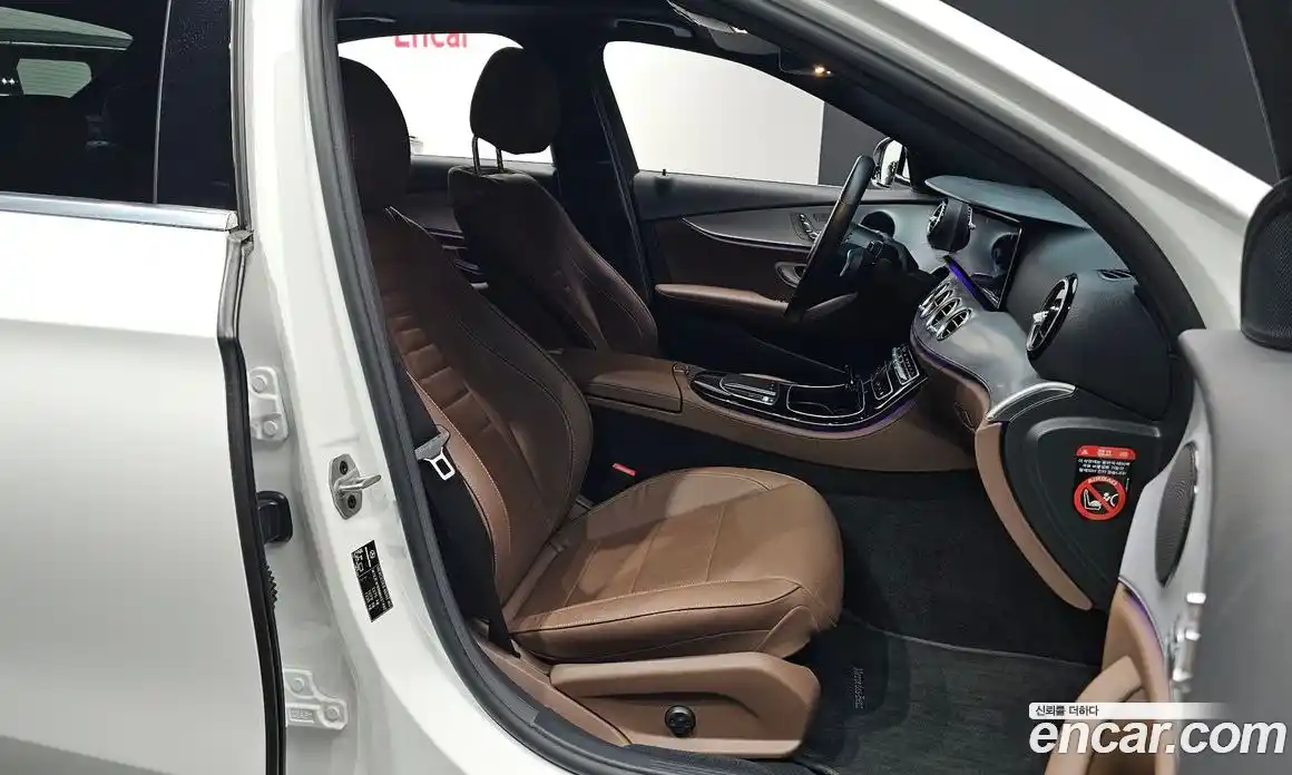 Mercedes-Benz E-Class 2021 2.0 гидро, фото 10