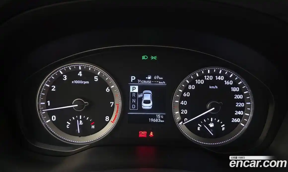 Hyundai Grandeur 2016 2.4 Автомат в Москве № 970681, фото 8