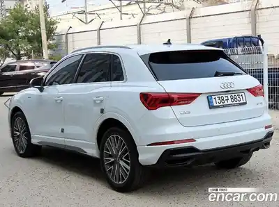 Audi Q3 2023 2.0 Автомат в Москве № 971257, миниатюра 3