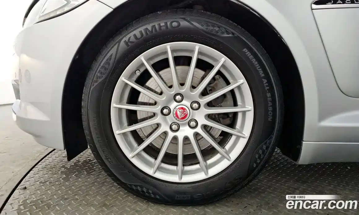 Jaguar XF 2015 2.0 гидро в Москве № 976475, фото 5