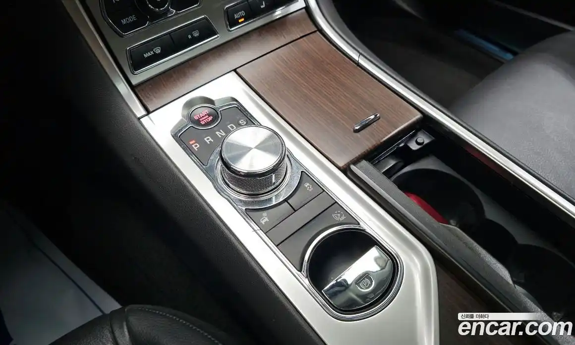 Jaguar XF 2015 2.0 гидро в Москве № 976475, фото 9