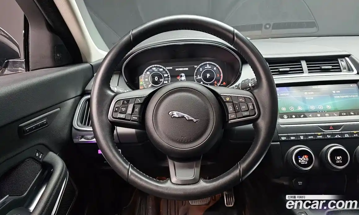 Jaguar E-Pace 2020 2.0 гидро в Москве № 976481, фото 13