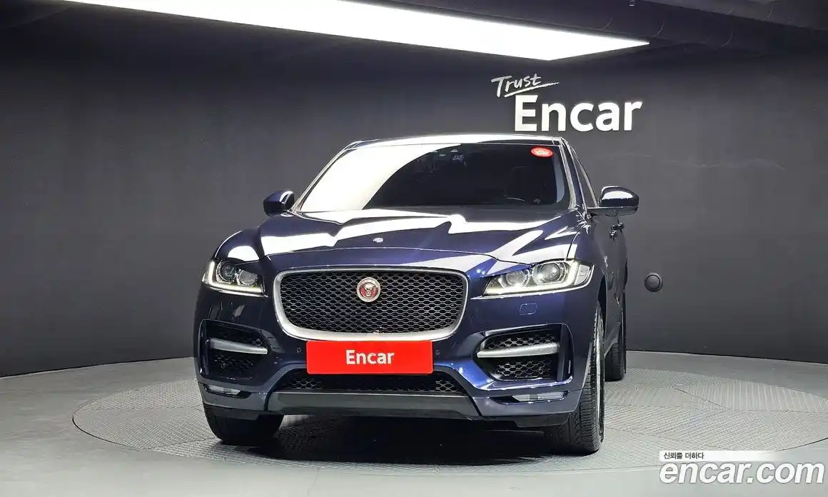Jaguar F-Pace 2016 2.0 гидро в Москве № 976535, фото 3