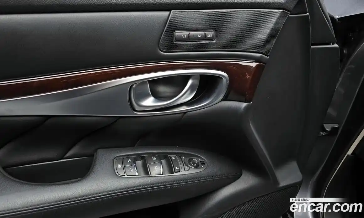 Infiniti Q70 2015 3.0 гидро в Москве № 976625, фото 16