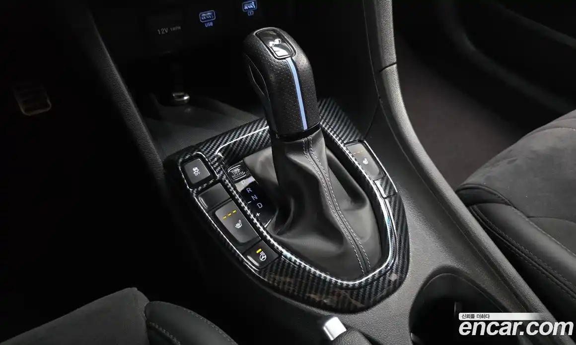 Hyundai Veloster 2021 2.0 гидро в Москве № 1002522, фото 9