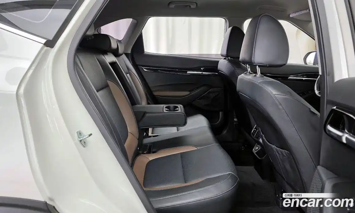 Kia Seltos 2022 1.6 Автомат в Москве № 1002942, фото 12