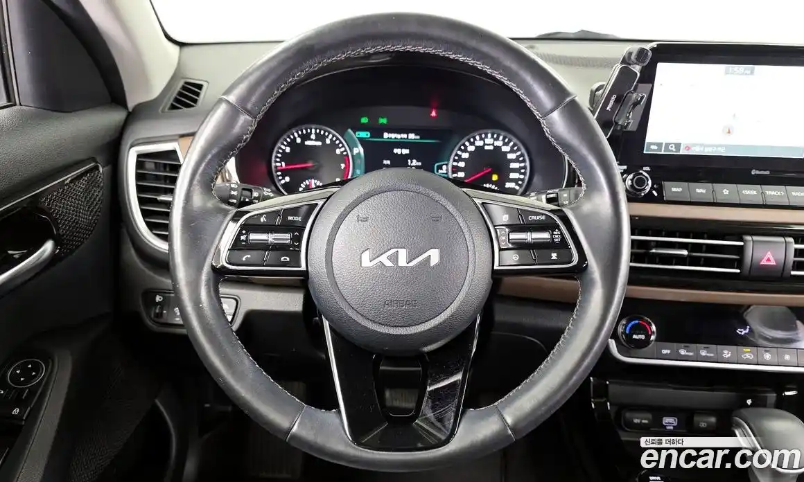 Kia Seltos 2022 1.6 Автомат в Москве № 1002942, фото 13