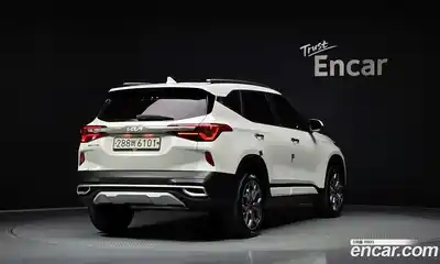 Kia Seltos 2022 1.6 Автомат в Москве № 1002942, миниатюра 2