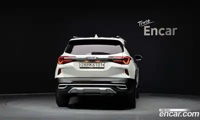 Kia Seltos 2022 1.6 Автомат в Москве № 1002942, миниатюра 4