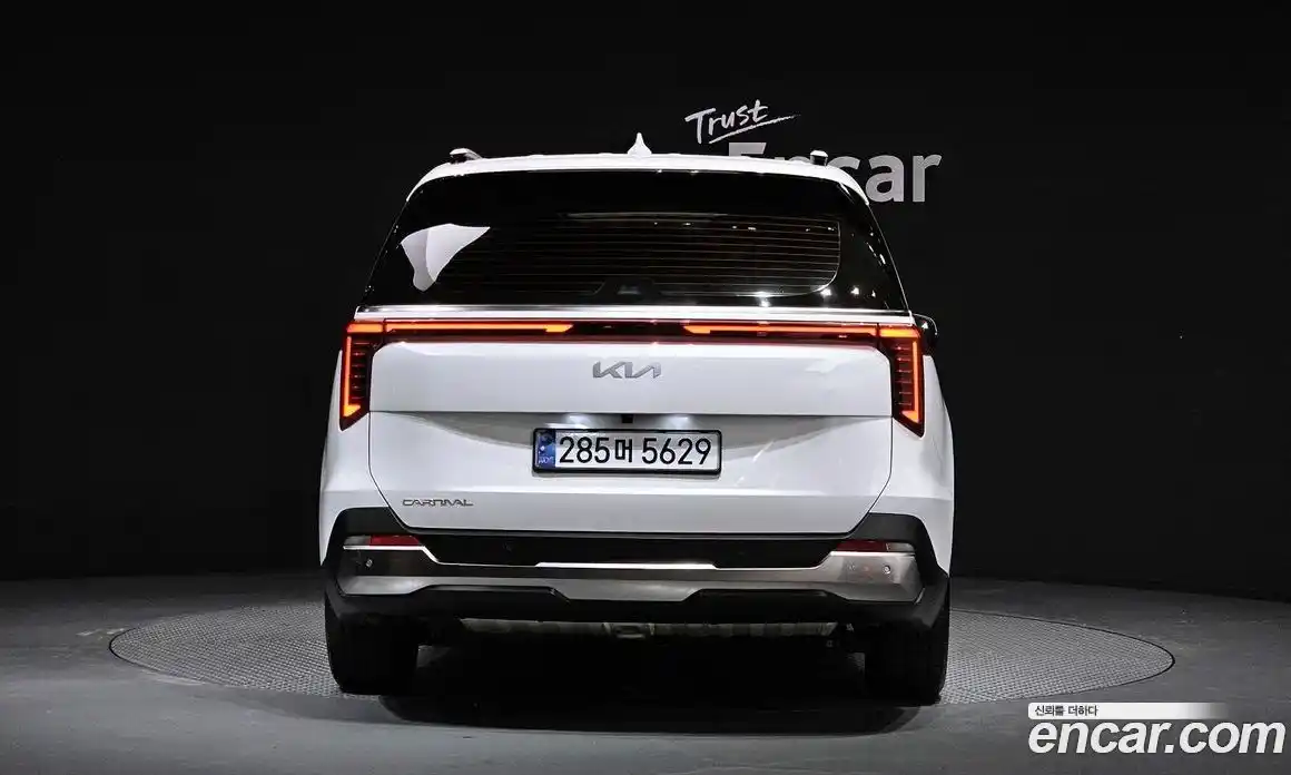 Kia Canival 2025 2.2 Автомат в Москве № 1009237, фото 4