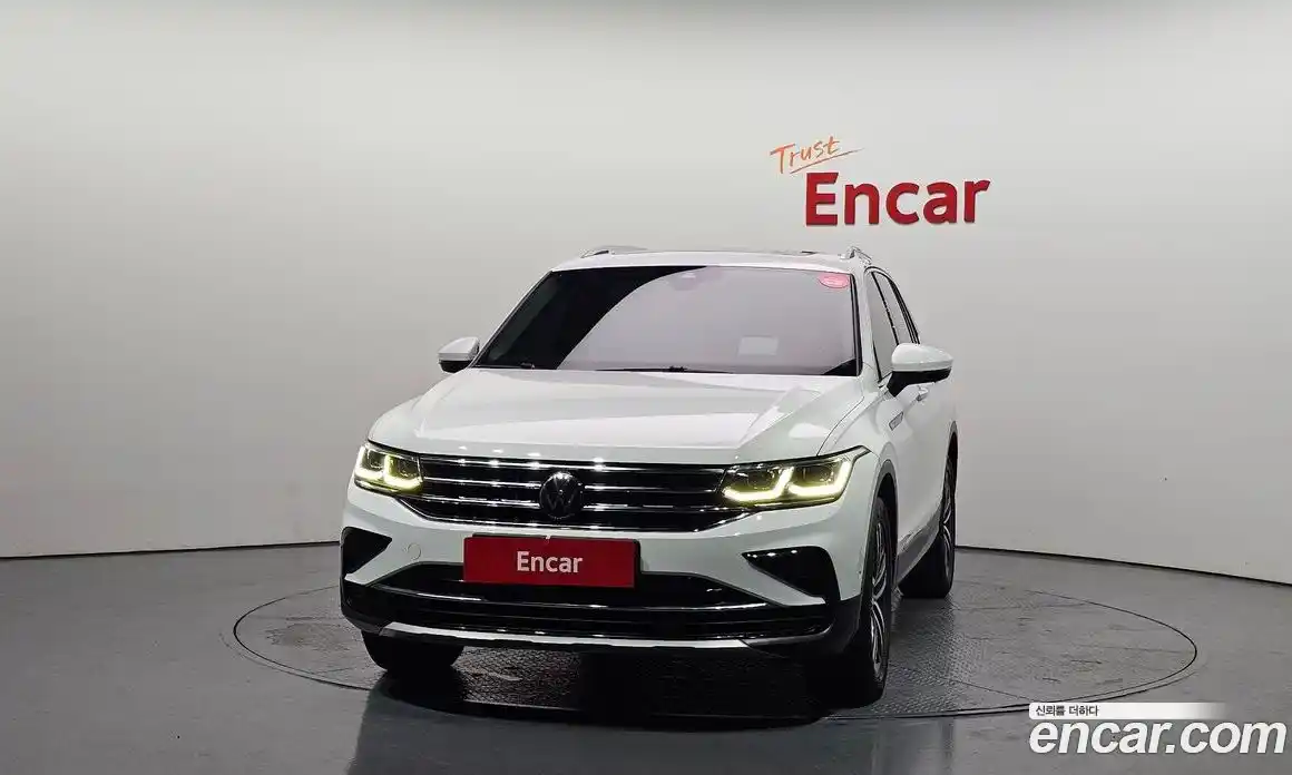 Volkswagen Tiguan 2022 2.0 гидро в Москве № 1014617, фото 3