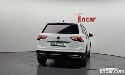Volkswagen Tiguan 2022 2.0 гидро в Москве № 1014617, миниатюра 4