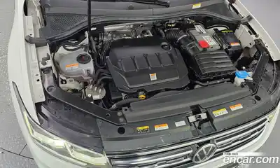 Volkswagen Tiguan 2022 2.0 гидро в Москве № 1014617, миниатюра 6