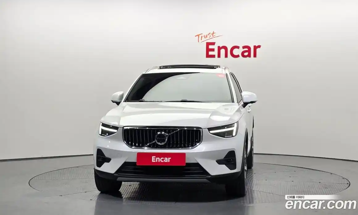 Volvo XC40 2022 2.0 гидро в Москве № 155497, фото 3