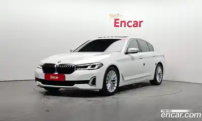 BMW 5-Series, 2022