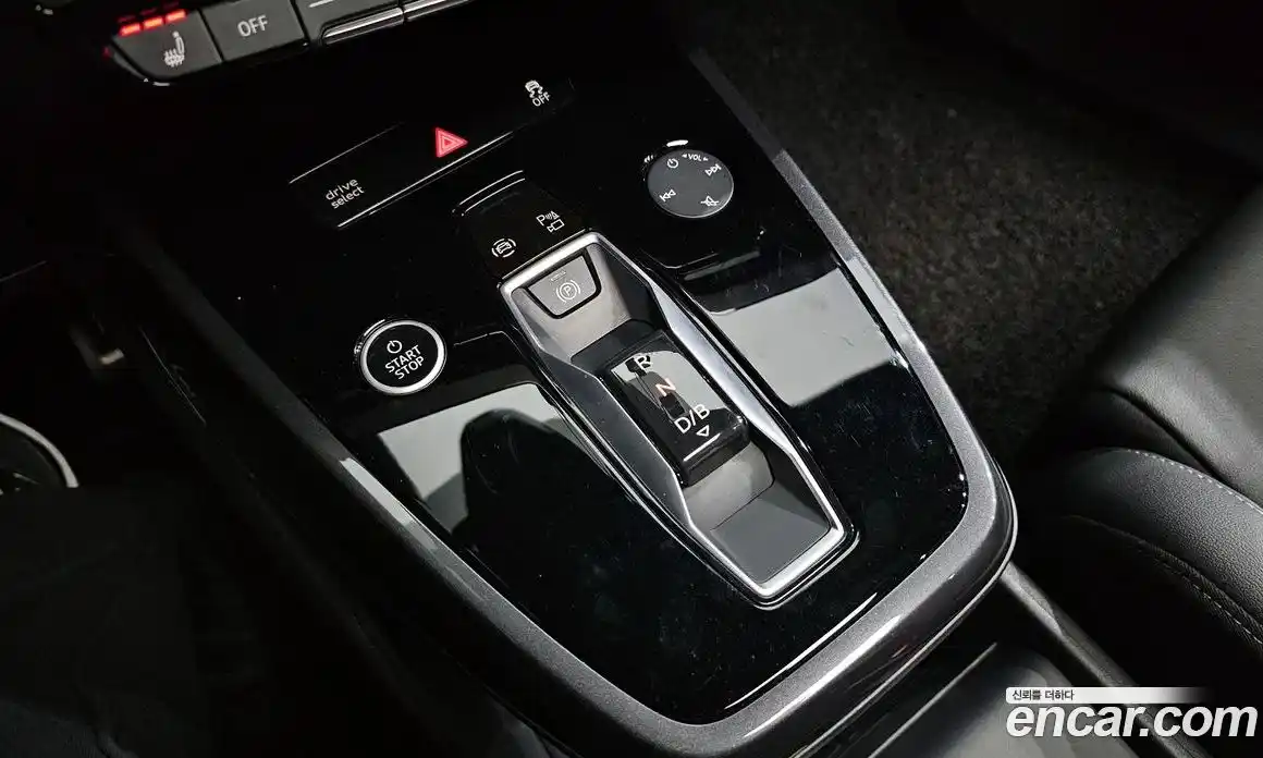 Audi Q4 e-tron 2022 0.2 гидро в Москве № 162837, фото 9