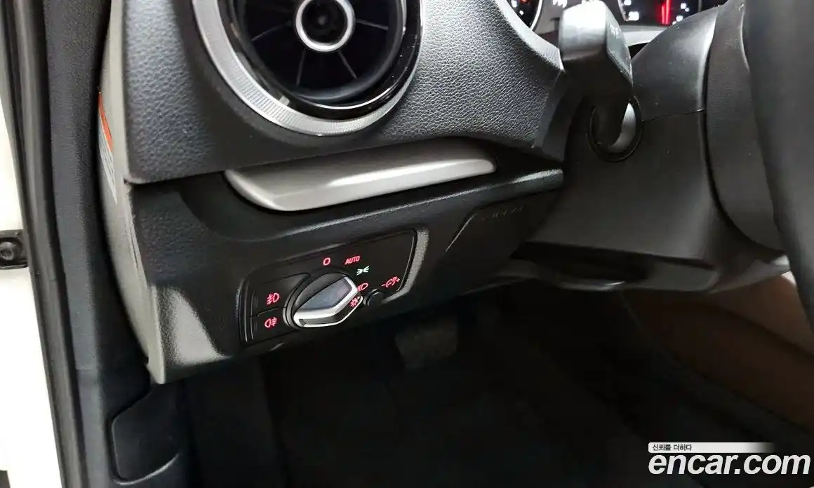 Audi A3 2015 1.6 гидро в Москве № 163612, фото 20