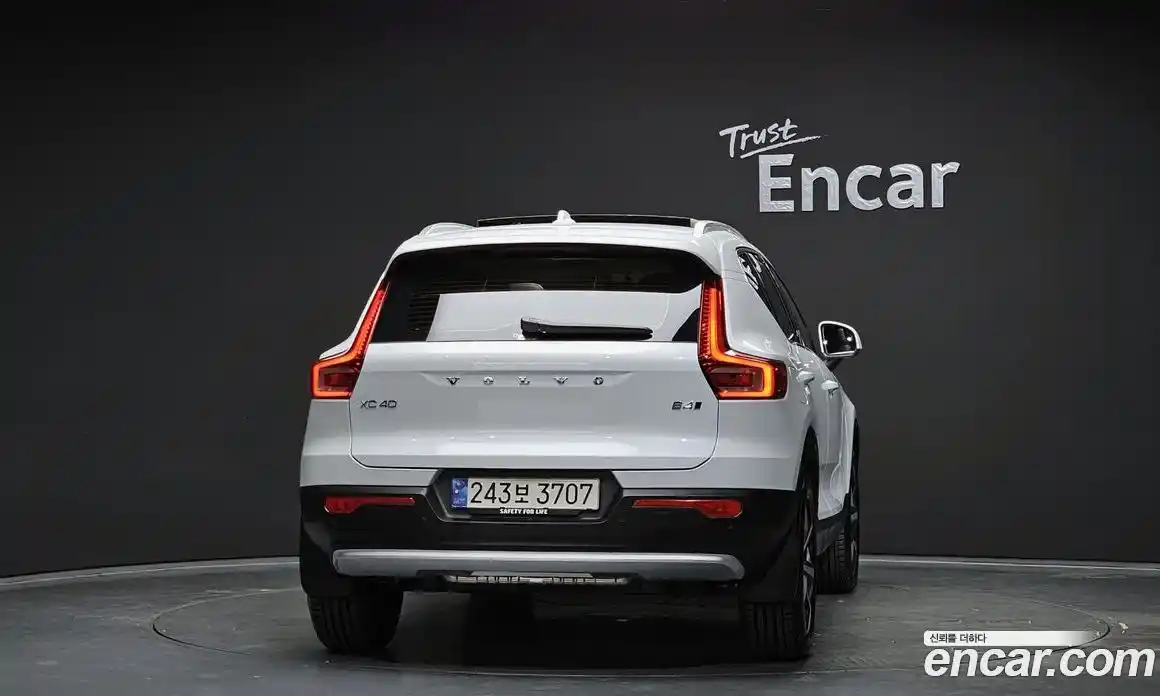 Volvo XC40 2024 2.0 гидро в Москве № 164166, фото 4