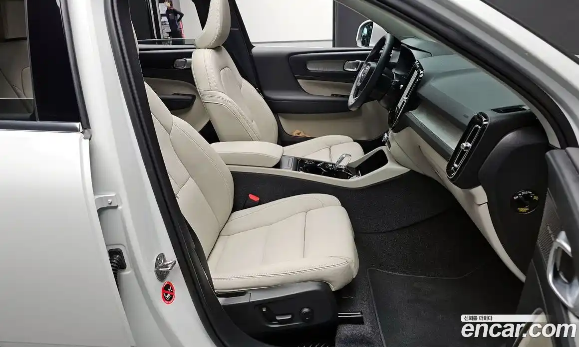 Volvo XC40 2024 2.0 гидро в Москве № 164166, фото 10