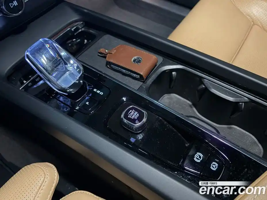 Volvo XC60 2024 2.0 гидро в Москве № 164753, фото 18