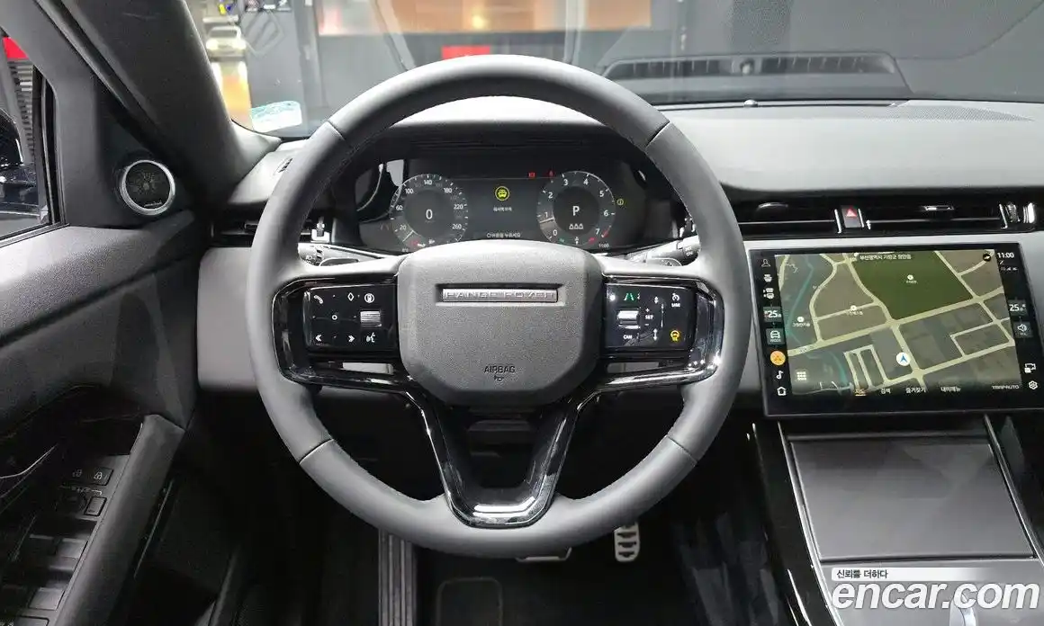 Land Rover Range-Rover Evoque 2024 2.0 гидро в Москве № 165953, фото 13