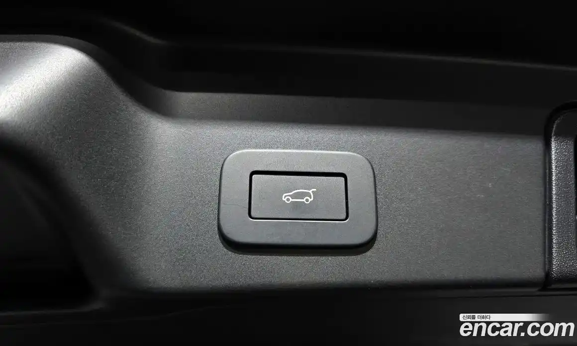 Land Rover Range-Rover Evoque 2024 2.0 гидро в Москве № 165953, фото 20