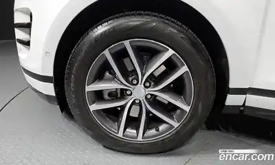 Land Rover Range-Rover Evoque 2024 2.0 гидро в Москве № 165953, миниатюра 5