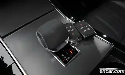 Land Rover Range-Rover Evoque 2024 2.0 гидро в Москве № 165953, миниатюра 9