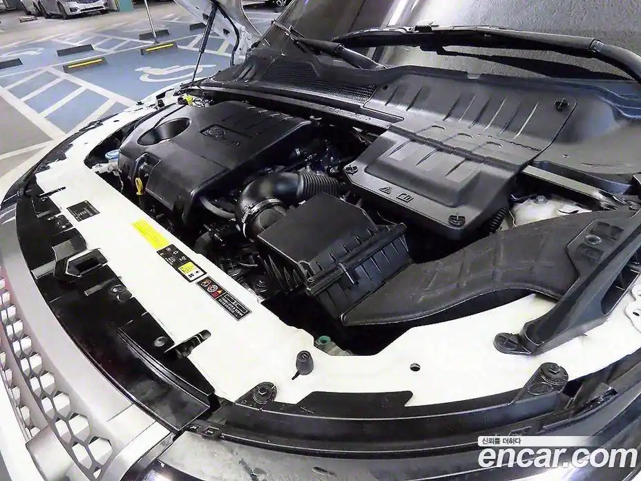 Land Rover Range-Rover Evoque 2017 2.0 гидро в Москве № 166764, фото 19