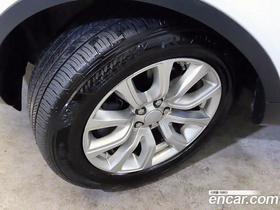 Land Rover Range-Rover Evoque 2017 2.0 гидро в Москве № 166764, фото 20