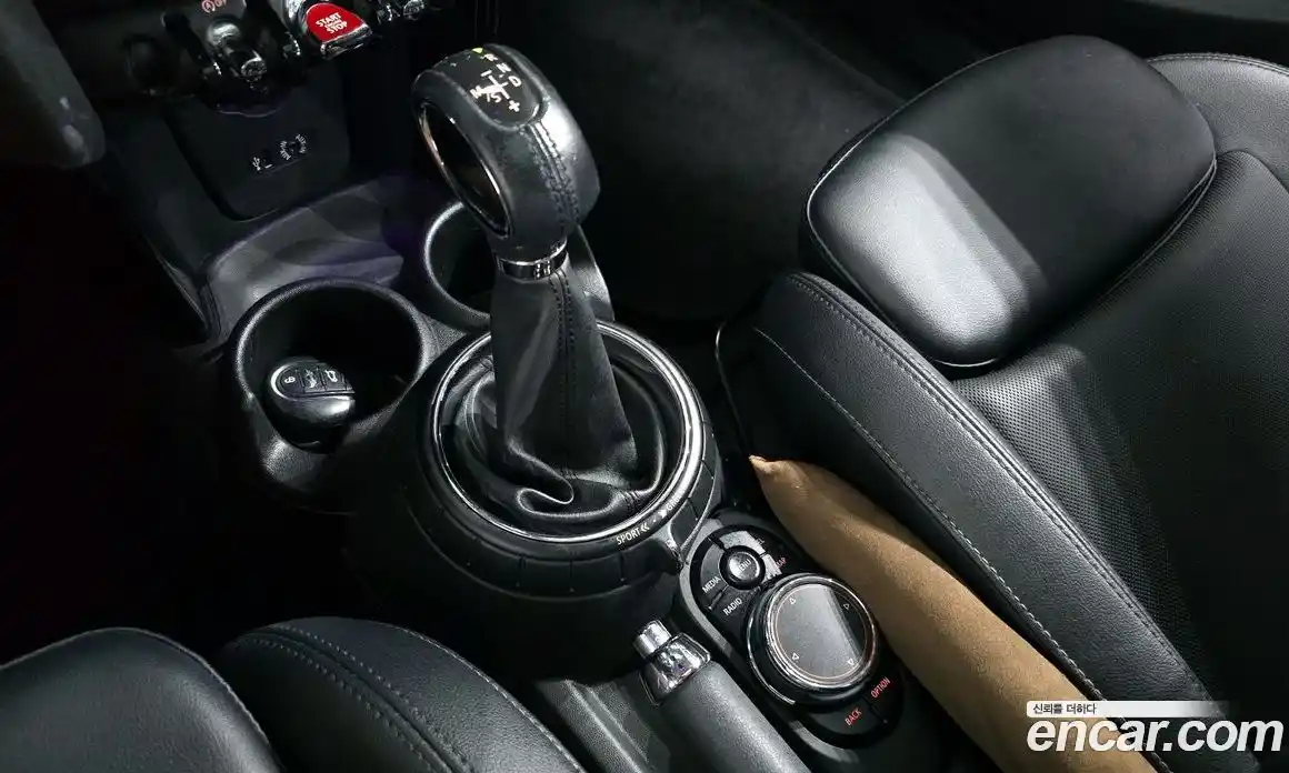 Mini Cooper 2015 1.5 гидро в Москве № 167125, фото 9
