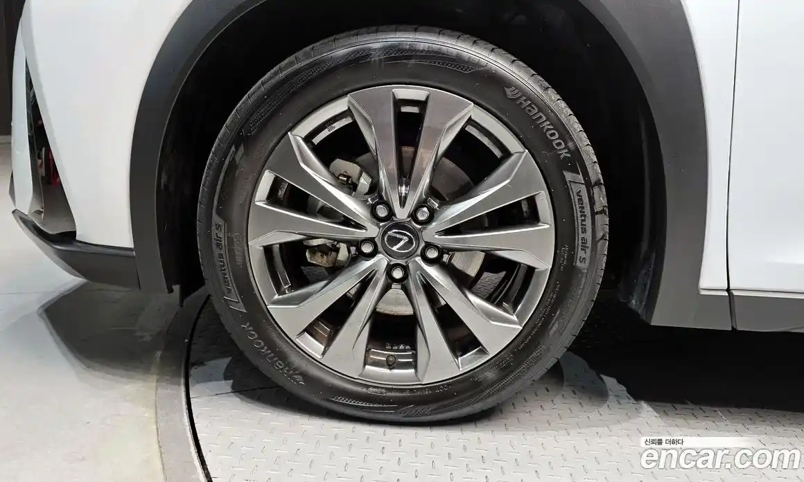 Lexus UX 2024 2.0 гидро в Москве № 168033, фото 5