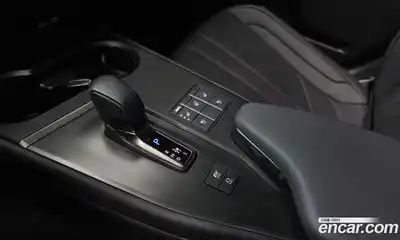 Lexus UX 2024 2.0 гидро в Москве № 168033, миниатюра 9