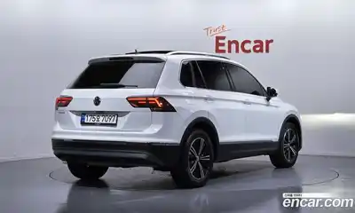 Volkswagen Tiguan 2020 2.0 гидро в Москве № 168885, миниатюра 2