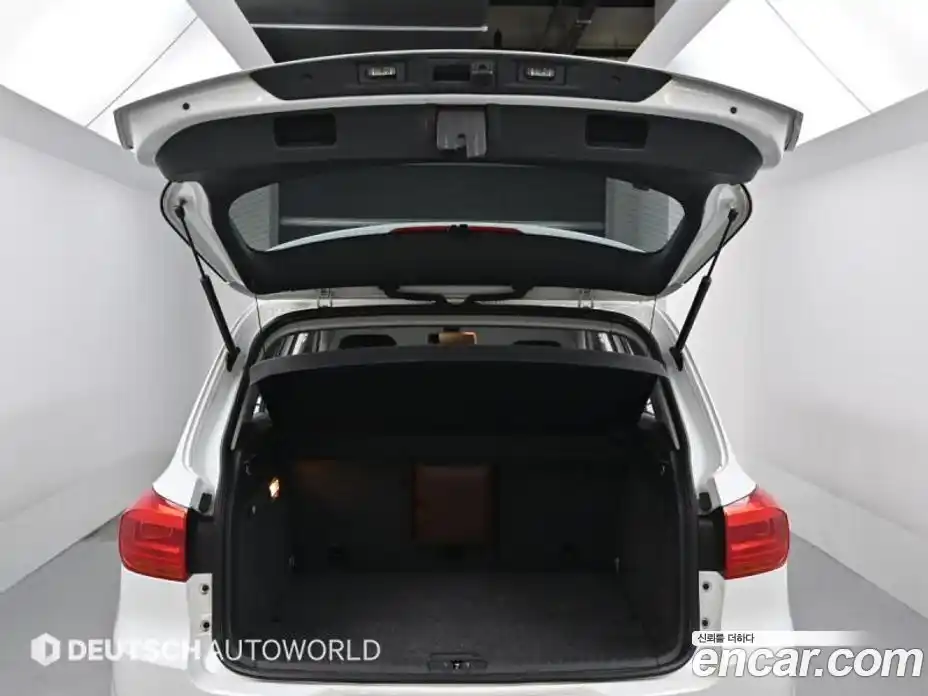 Volkswagen Tiguan 2015 2.0 гидро в Москве № 169214, фото 20
