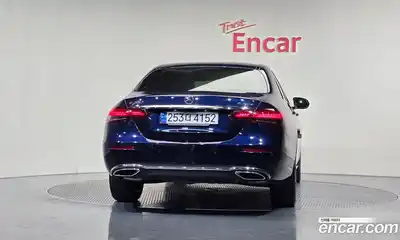 Mercedes-Benz E-Class 2021 2.0 гидро, миниатюра 4