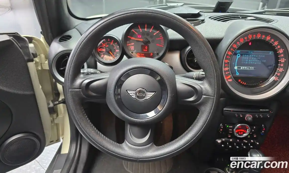 Mini Cooper Convertible 2014 1.6 гидро в Москве № 179874, фото 14