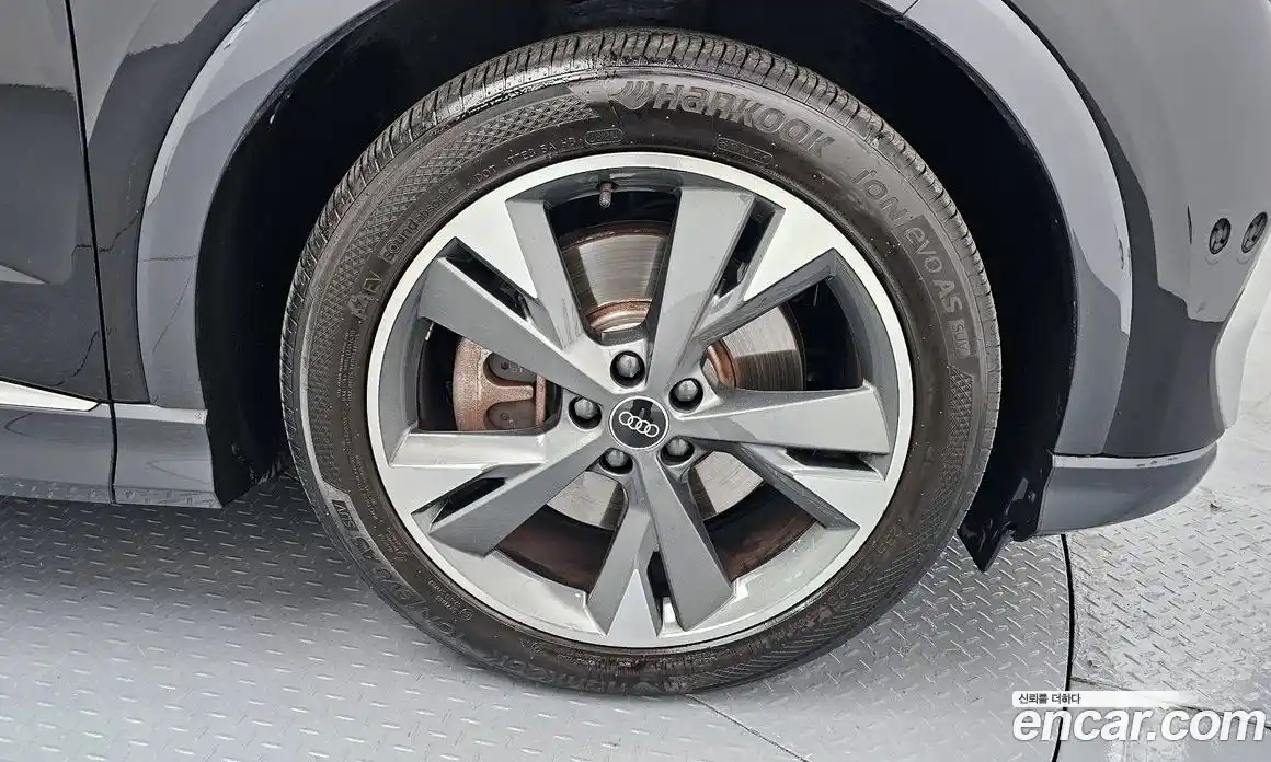 Audi Q4 e-tron 2022 0.2 гидро в Москве № 189598, фото 5