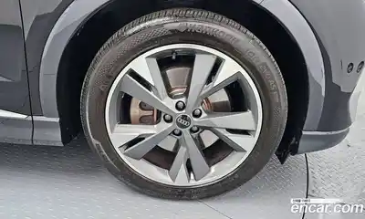 Audi Q4 e-tron 2022 0.2 гидро в Москве № 189598, миниатюра 5