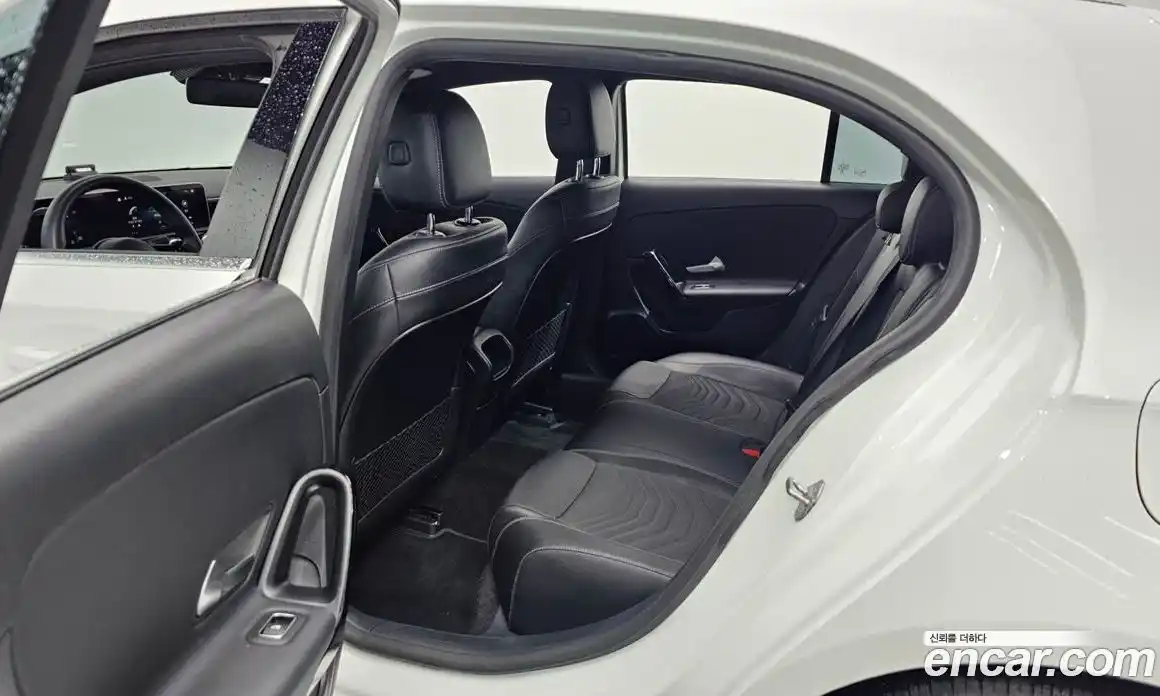 Mercedes-Benz A-Class 2019 2.0 гидро в Москве № 191470, фото 12
