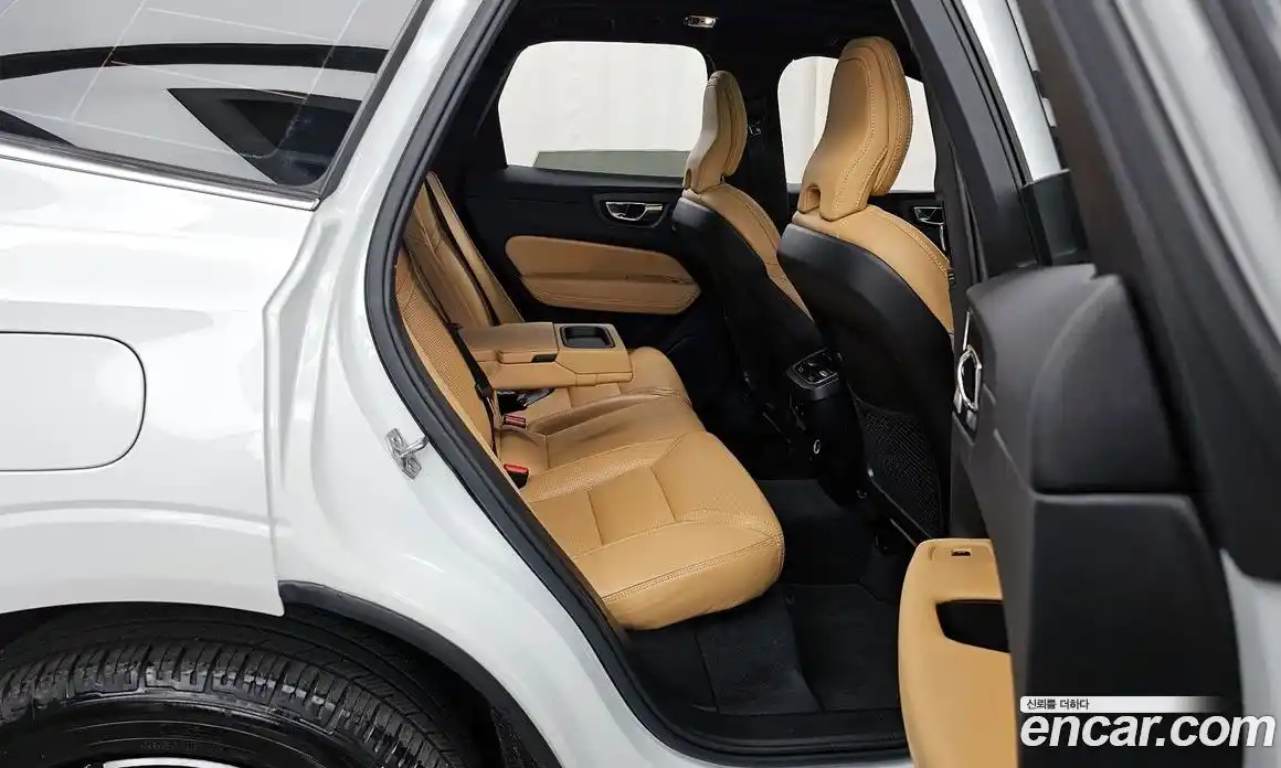 Volvo XC60 2018 2.0 гидро в Москве № 197003, фото 12