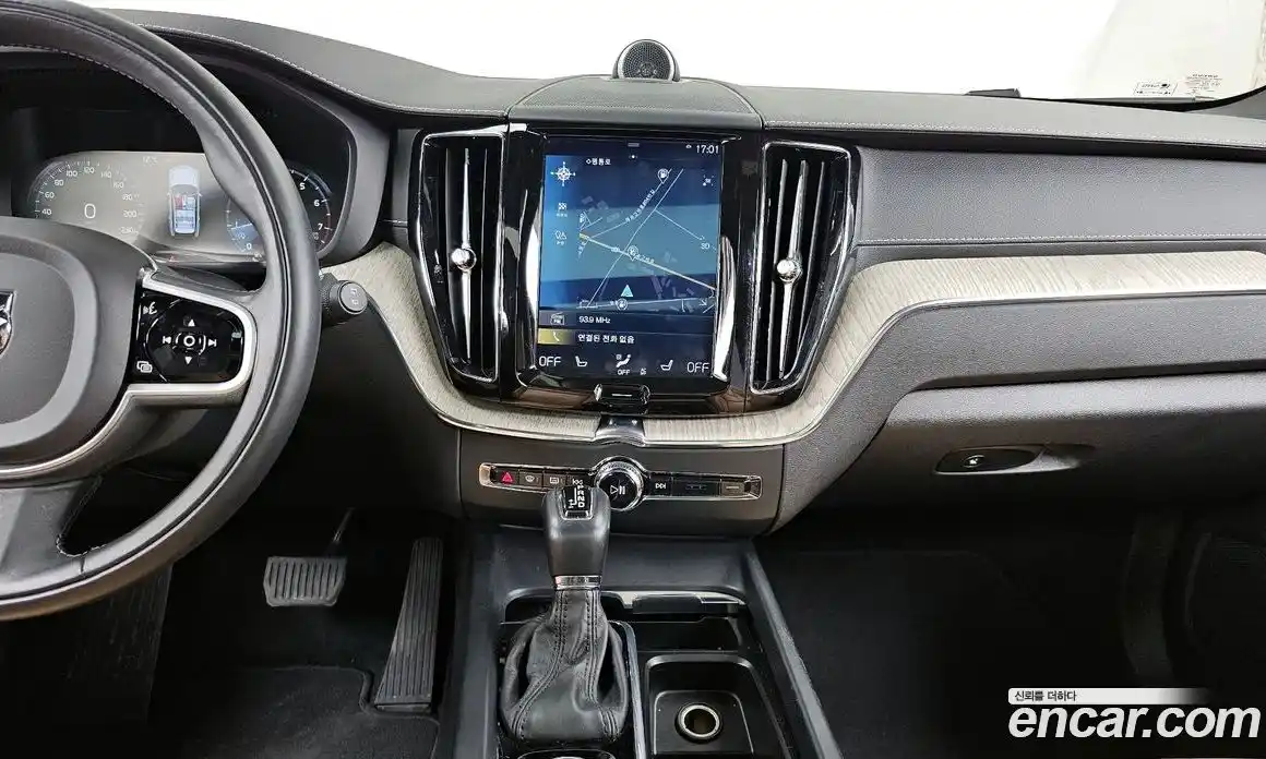 Volvo XC60 2018 2.0 гидро в Москве № 197003, фото 14