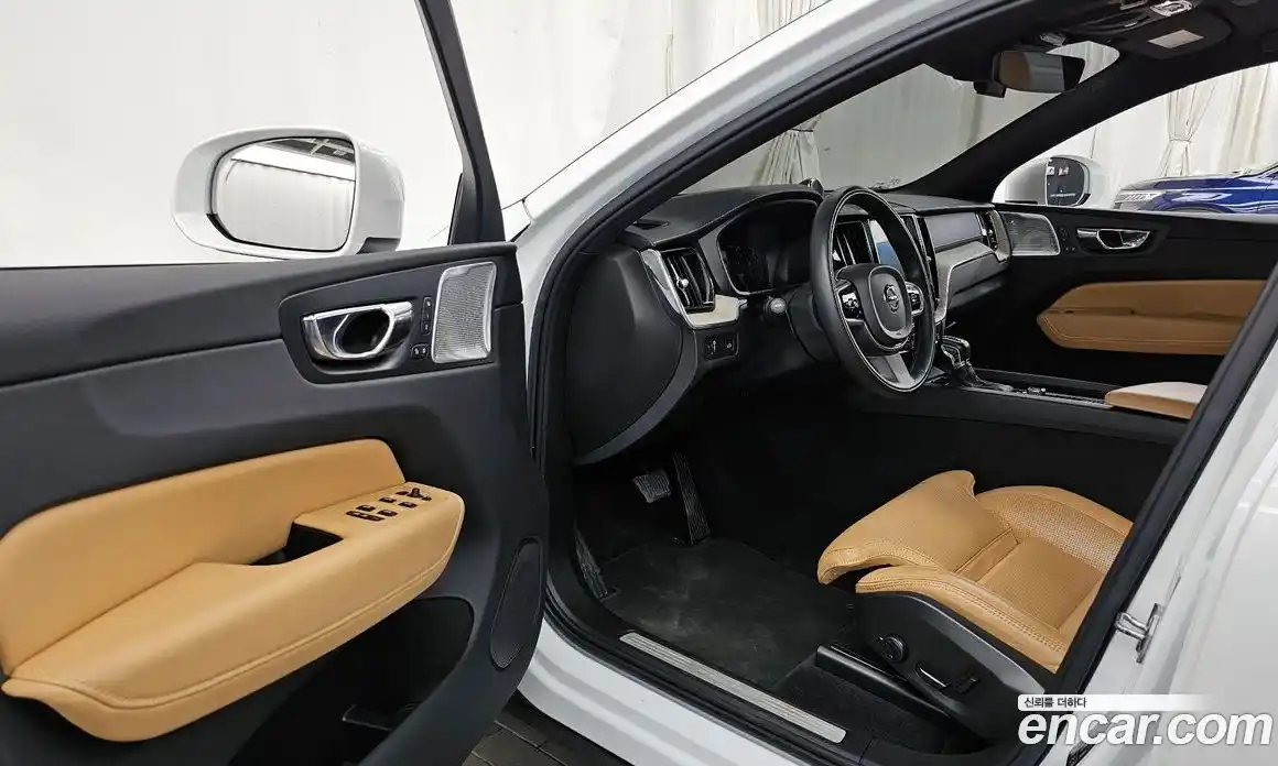 Volvo XC60 2018 2.0 гидро в Москве № 197003, фото 10