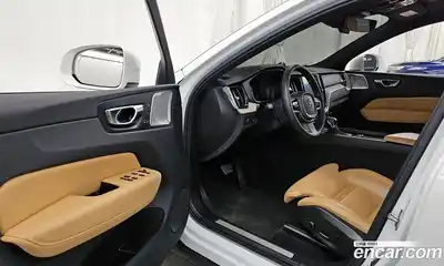 Volvo XC60 2018 2.0 гидро в Москве № 197003, миниатюра 10
