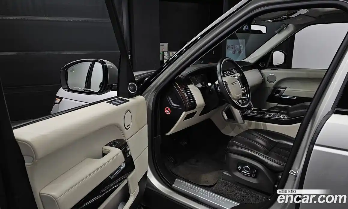 Land Rover Range-Rover 2016 4.4 гидро в Москве № 198224, фото 10