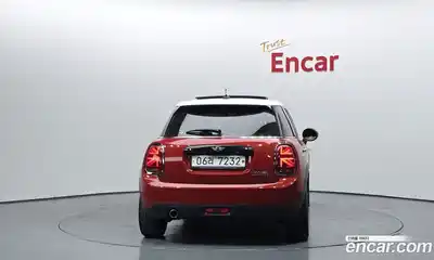 Mini Cooper 2018 1.5 гидро в Москве № 198443, миниатюра 4